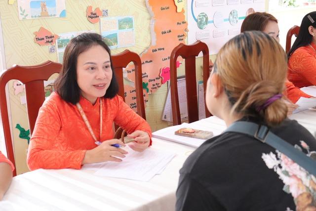 Tuyển sinh đầu cấp tại TP.HCM: Muốn học theo nơi tạm trú, phụ huynh phải làm gì? - Ảnh 1.