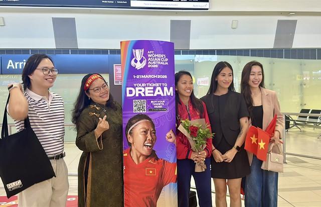 Chốt giờ và kênh xem Asian Cup 2026: Đội tuyển nữ Việt Nam đến Úc an toàn, đấu 12 giờ trưa- Ảnh 1.