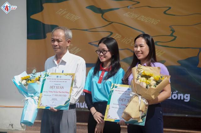 Trước khi về quê ăn tết, sinh viên đến vùng ven TP.HCM làm điều ý nghĩa  - Ảnh 6.