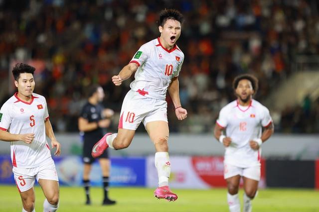 Bảng xếp hạng Asian Cup mới nhất trước ngày CAS ra án: Đội tuyển Việt Nam dưới Malaysia, nhưng...- Ảnh 2.