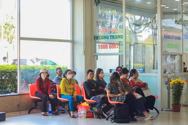 Xe Phương Trang trung chuyển miễn phí tại bệnh viện TP . HCM giúp bệnh nhân giảm nhọc nhằn - Ảnh 3.