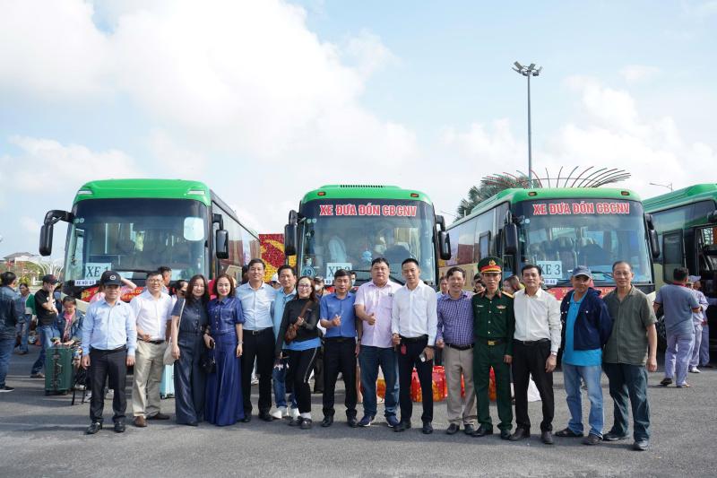 Tết nghĩa tình, xuân yêu thương trên khắp nẻo đường- Ảnh 2.