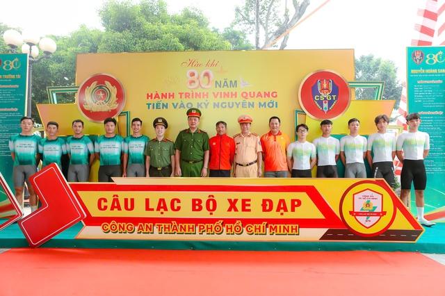 Hồi sinh đội xe đạp Công an TP.HCM, vẽ lại bản đồ xe đạp Việt Nam - Ảnh 1.