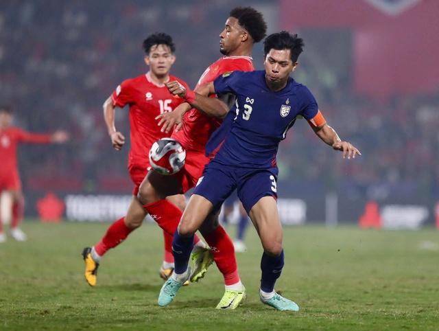 Đội tuyển Thái Lan bất ngờ ‘quay xe’, thực thi chiến thuật rất đặc biệt: Quyết giành vé Asian Cup 2027- Ảnh 1.