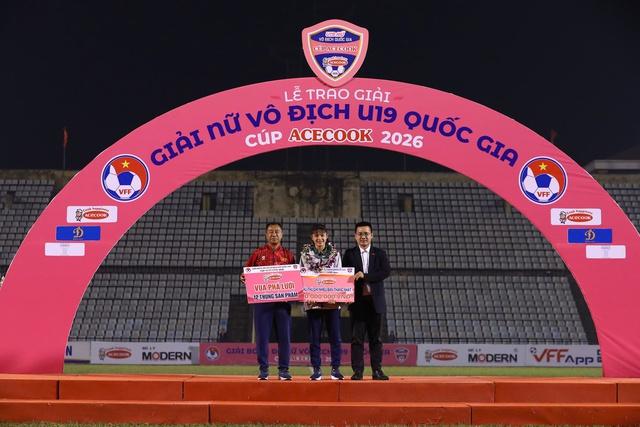 Phong Phú Hà Nam vô địch U.19 nữ quốc gia, đội TP.HCM bị ngược dòng trận cuối- Ảnh 3.