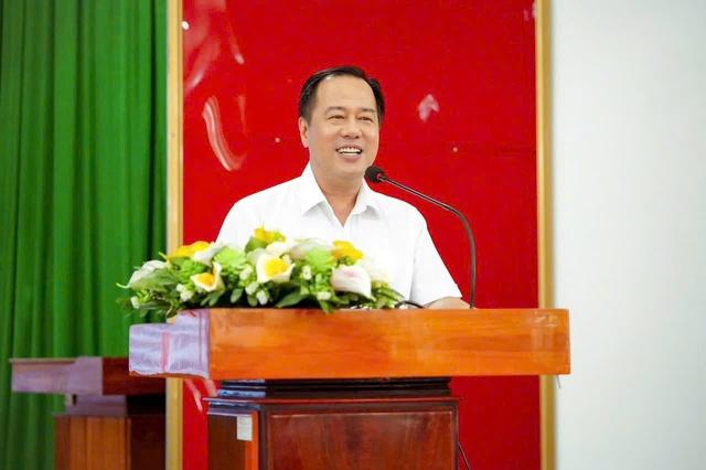 Một giáo viên giỏi có thể thay đổi quỹ đạo cuộc đời của hàng trăm học sinh - Ảnh 1.