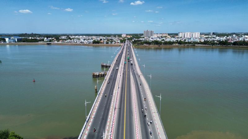 Trái điều Bình Phước sánh vai cùng bưởi Tân Triều tại đường hoa ven sông Đồng Nai - Ảnh 1.