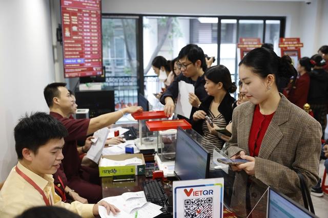 Giá vàng trên chợ mạng tăng loạn xạ- Ảnh 5.