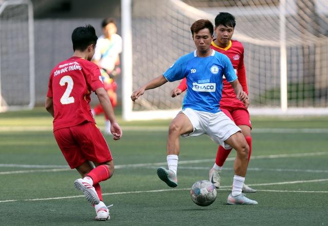 Đại chiến bóng đá sinh viên: Tân binh có HLV ngoại gây sốc trước vòng chung kết- Ảnh 4.