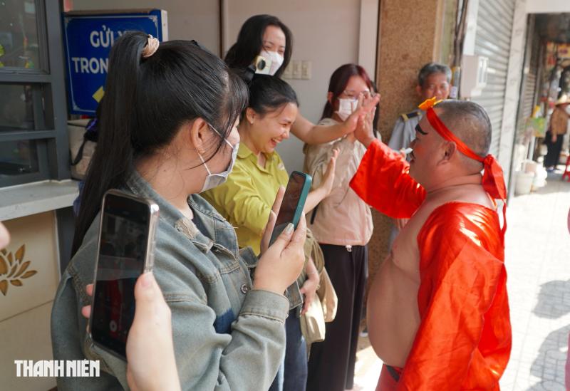 Khám phá lễ Nghinh Ông Quan Thánh Đế Quân xuất du tại Chợ Lớn - Ảnh 11.