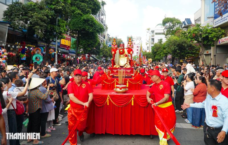 Khám phá lễ Nghinh Ông Quan Thánh Đế Quân xuất du tại Chợ Lớn - Ảnh 3.