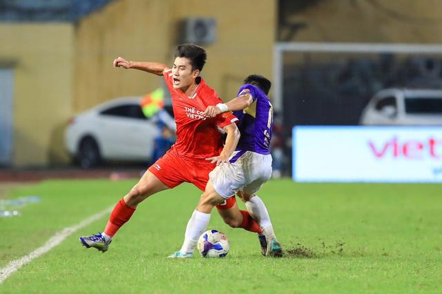 Bảng xếp hạng V-League mới nhất: Nhóm đầu có 'biến' lớn, HAGL lại chìm sâu- Ảnh 1.