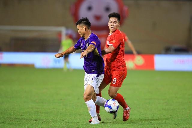 Hữu Thắng lập siêu phẩm, Thể Công Viettel đánh bại Hà Nội: HLV Popov leo tốp 2 còn HLV Harry Kewell thì…- Ảnh 1.