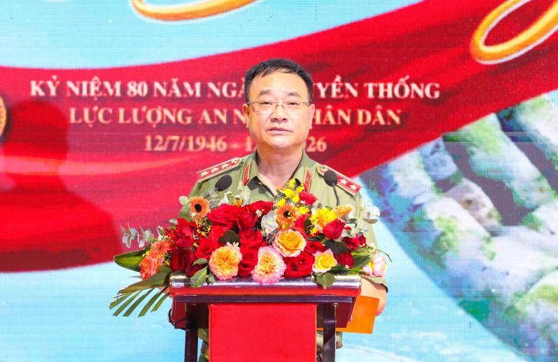 Không gian văn hóa 3 miền hội tụ tại chuỗi chương trình 'Tổ quốc bình yên' - Ảnh 1.