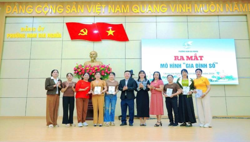Bảo vệ tư tưởng Hồ Chí Minh trên không gian mạng: Từ bản lĩnh chính trị đến 'lá chắn' công nghệ trong kỷ nguyên số - Ảnh 2.