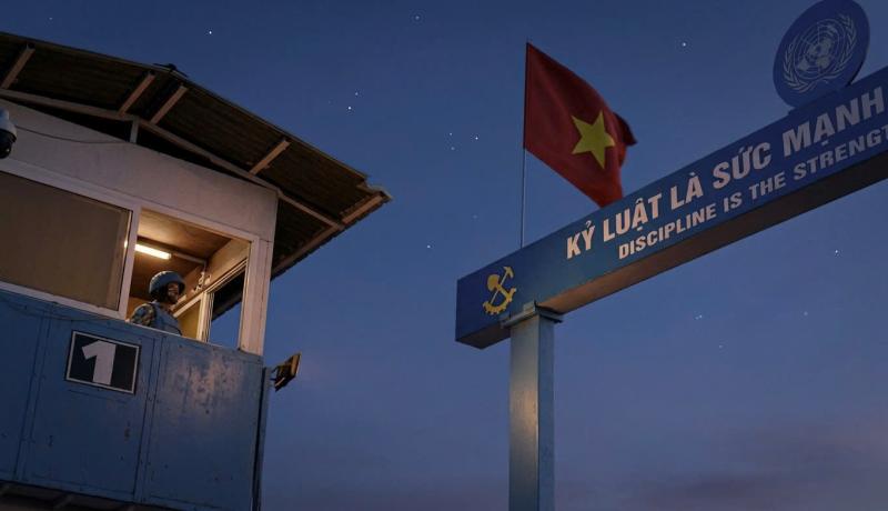 Lính mũ nồi xanh 'ăn cơm bụi đỏ', làm việc xuyên tuần giữa chảo lửa 50 độ - Ảnh 7.