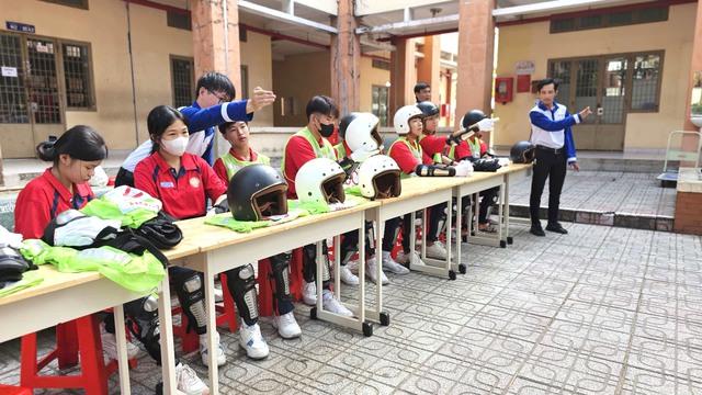 Học sinh THPT ở TP.HCM hào hứng với kỹ năng lái xe an toàn năm 2026- Ảnh 5.