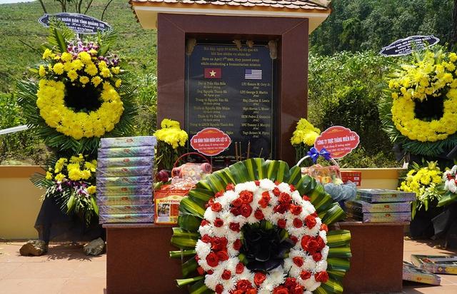 Tìm kiếm quân nhân Mỹ mất tích: Ký ức đau thương dưới chân núi Am - Ảnh 2.