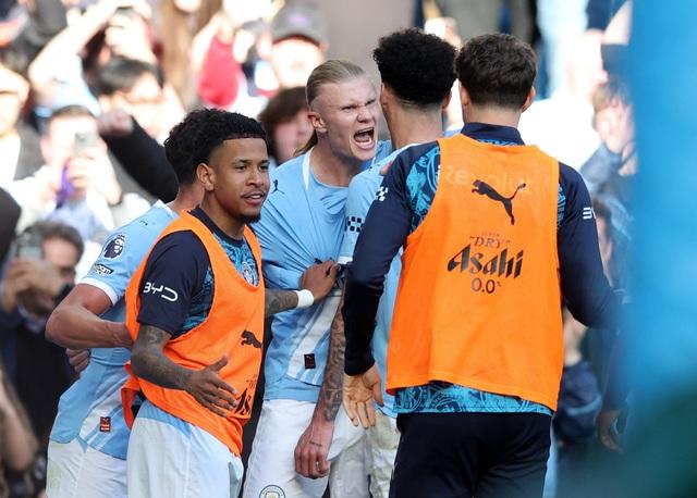 Haaland giúp Man City đánh bại Arsenal trận 'chung kết mùa', Liverpool giành 3 điểm phút 100- Ảnh 4.