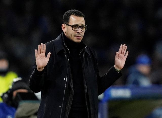 Chelsea 'gây sốc' khi sa thải HLV Rosenior sau 107 ngày, đền bù hơn 853 tỉ đồng- Ảnh 1.