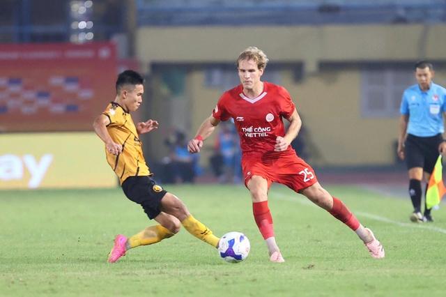 Chung kết ngược nóng bỏng - Ảnh 1.