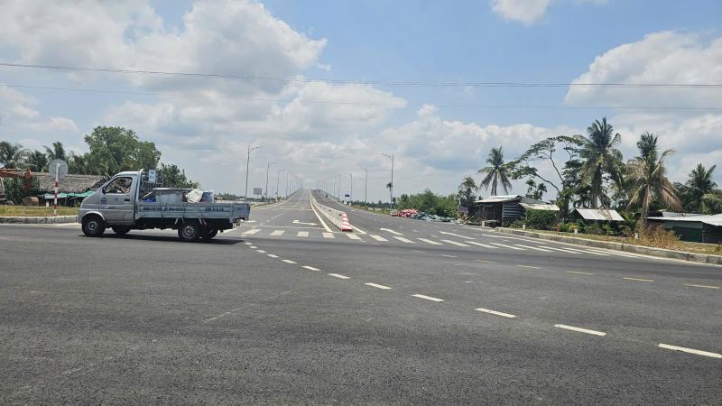 Thông xe cầu Đại Ngãi 2, người dân ngóng trông cầu Đại Ngãi 1 sớm hoàn thành - Ảnh 16.