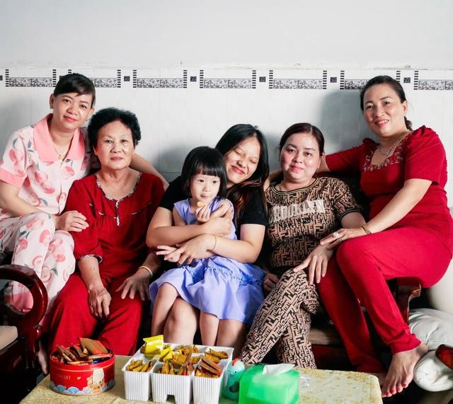 Đi du lịch lễ 30.4 - 1.5 sợ đắt đỏ, nhiều người chọn... ở nhà  - Ảnh 3.