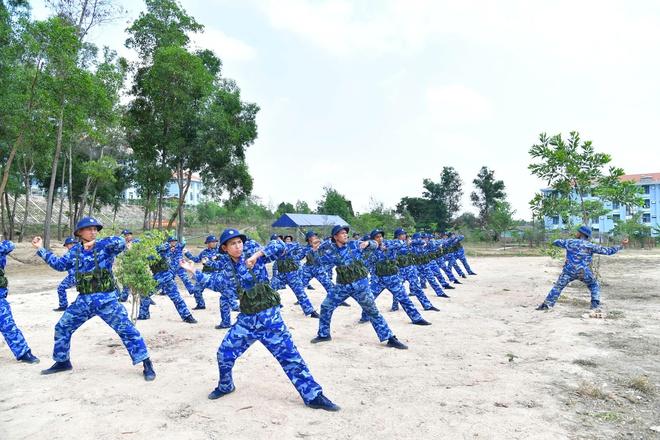Thao trường của những người lính trẻ Vùng 2 Hải quân- Ảnh 12.
