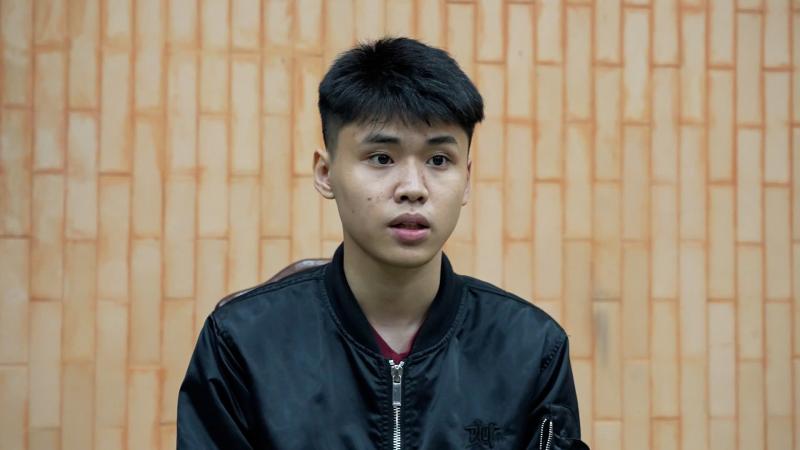 'Thông chốt', tông thẳng vào rào chắn của công an, nam thanh niên bị khởi tố- Ảnh 1.