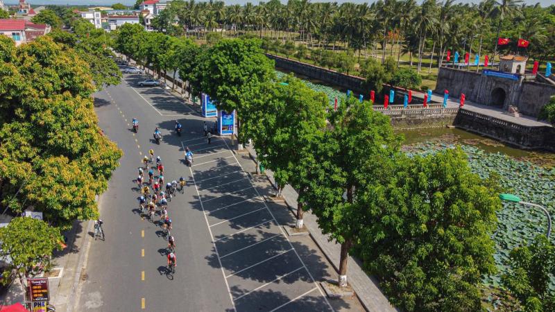Hoa hậu Thanh Hà mang thông điệp hòa bình - môi trường đến 'đất lửa' Quảng Trị- Ảnh 4.