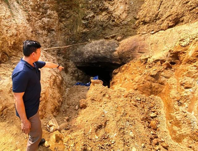 Đà Nẵng: Đột kích 'điểm nóng' khai thác vàng trái phép chỉ hoạt động vào ban đêm- Ảnh 2.