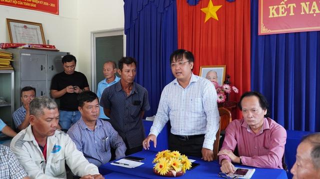 Người dân ở Tân Thành mang cá chết đến cuộc họp, yêu cầu làm rõ nguyên nhân- Ảnh 3.