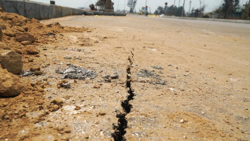 Kè biển Hải Tiến sụt lún dù thời tiết yên bình năm 2026 - Ảnh 5.