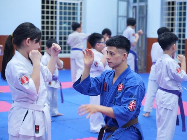 Ngô Anh Quân jujitsu: Chàng trai 26 tuổi và quyết định vì mẹ - Ảnh 2.