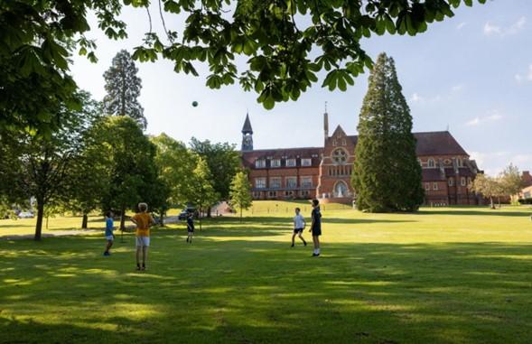 Sunshine Group hợp tác Cranleigh School phát triển hệ thống giáo dục chuẩn Anh tại Việt Nam- Ảnh 1.