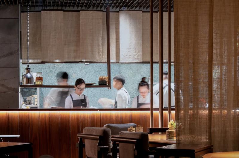 Thực đơn độc đáo của nhà hàng ở TP.HCM 2 năm liền được Michelin Guide vinh danh - Ảnh 1.
