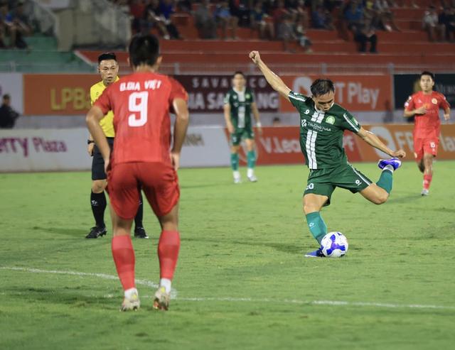 Minh Vương chơi quá hay, Trường Tươi Đồng Nai thắng sát nút Quy Nhơn: Vẫn sừng sững tốp 1 - Ảnh 2.