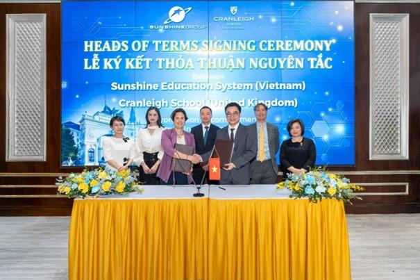 Sunshine Group hợp tác Cranleigh School phát triển hệ thống giáo dục chuẩn Anh tại Việt Nam- Ảnh 2.