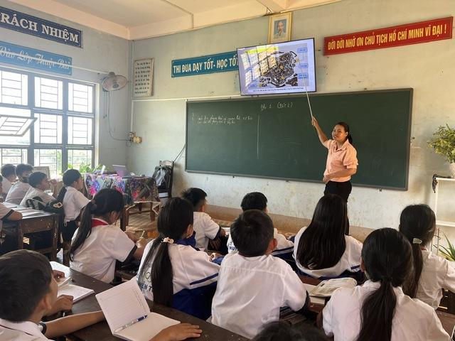  9.191 viên chức ngành giáo dục ở Gia Lai được thăng hạng chức danh nghề nghiệp- Ảnh 1.