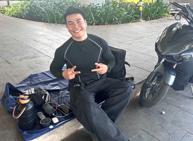 Đây là cách người trẻ chống chọi mùa nắng nóng- Ảnh 1.