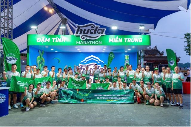 Carlsberg Việt Nam thắp sáng đường chạy VnExpress Marathon Huế 2026, lan tỏa tinh thần sống khỏe - Ảnh 1.