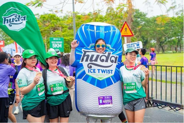 Carlsberg Việt Nam thắp sáng đường chạy VnExpress Marathon Huế 2026, lan tỏa tinh thần sống khỏe - Ảnh 5.