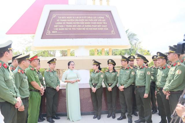 Công an Tân Sơn Nhất hỗ trợ xây nhà cho bảo vệ an ninh cơ sở - Ảnh 7.