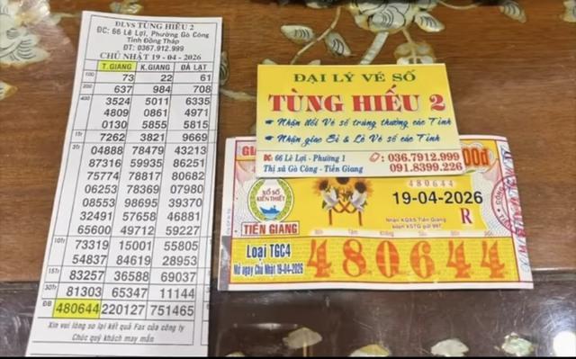 Người đàn ông trúng độc đắc xổ số miền Nam đài Tiền Giang, nhận tiền mặt - Ảnh 1.