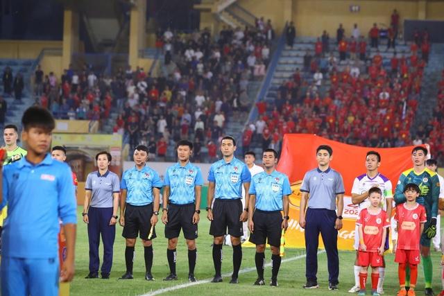 Hai trọng tài Hàn Quốc điều hành trận cực nóng vòng 21, chỉ tiếc HLV Popov vẫn bị ‘treo giò’- Ảnh 4.