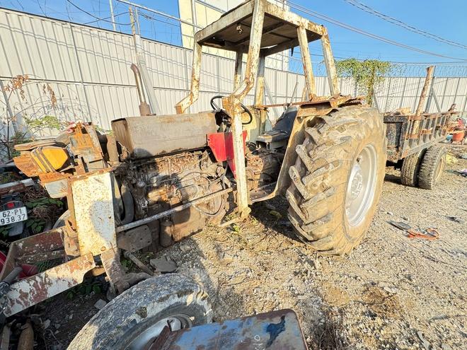 Chạy xe máy cày ra đường, tài xế lẫn chủ xe bị CSGT phạt gần 90 triệu - Ảnh 6.