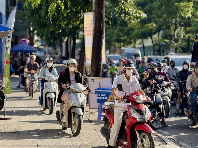 Hơn 1.000 xe máy bị phạt nguội vỉa hè TP.HCM, cách tra cứu - Ảnh 3.