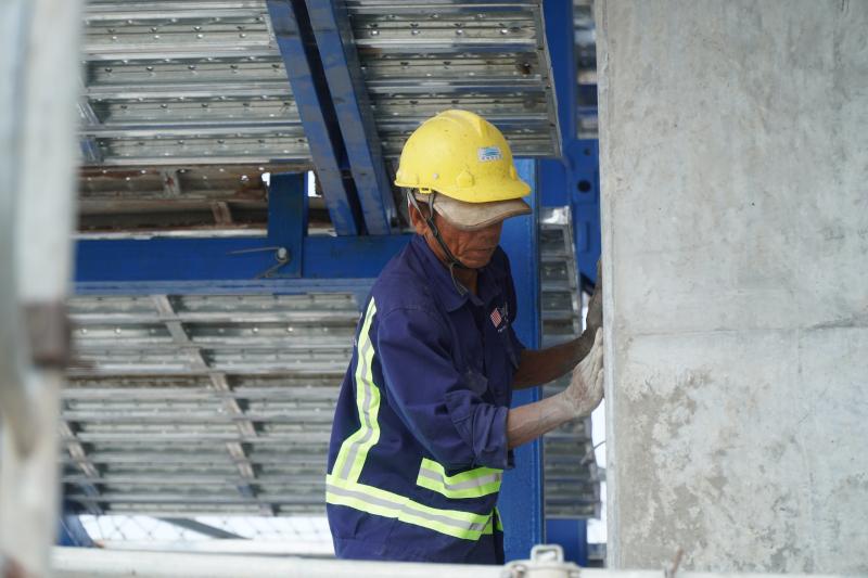 Thông xe cầu Đại Ngãi 2, người dân ngóng trông cầu Đại Ngãi 1 sớm hoàn thành - Ảnh 5.