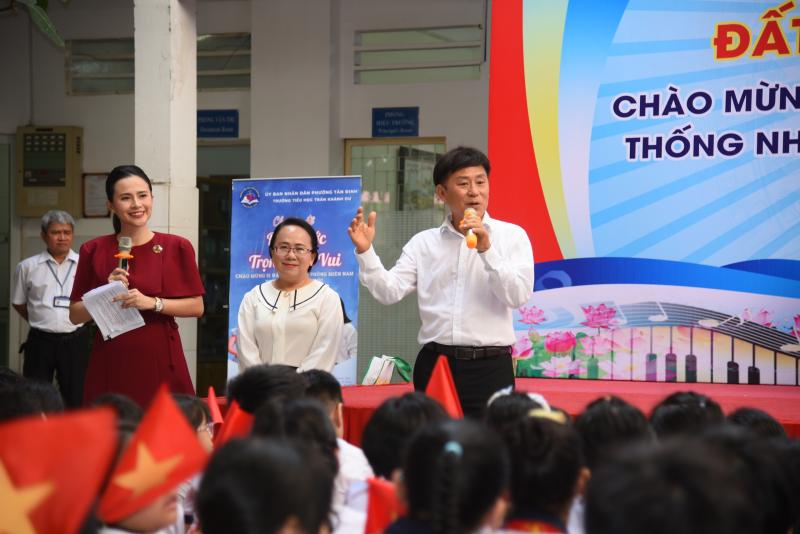 Bồi đắp lòng yêu nước cho học trò từ những điều bình dị - Ảnh 7.