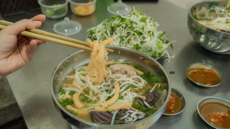 Bún suông Vĩnh Long hơn nửa thế kỷ níu chân thực khách nhờ hương vị độc đáo - Ảnh 8.